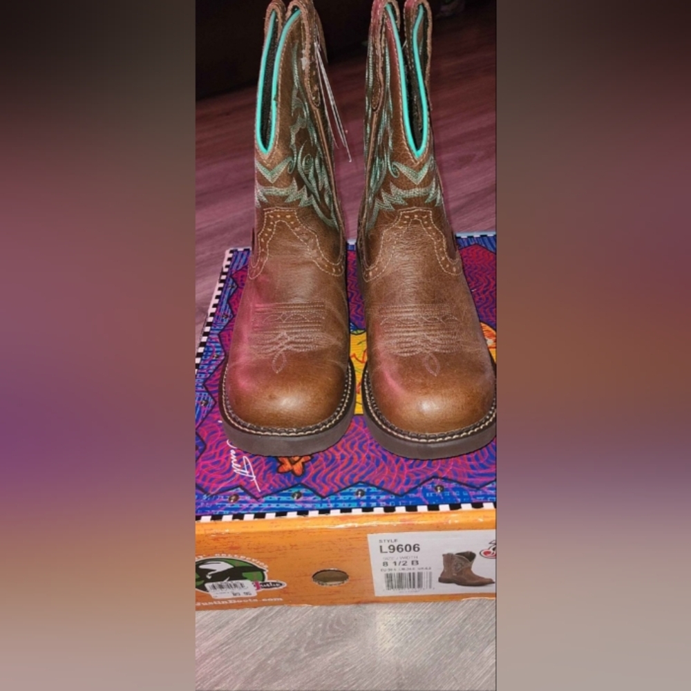 Justin Cowboy Boots